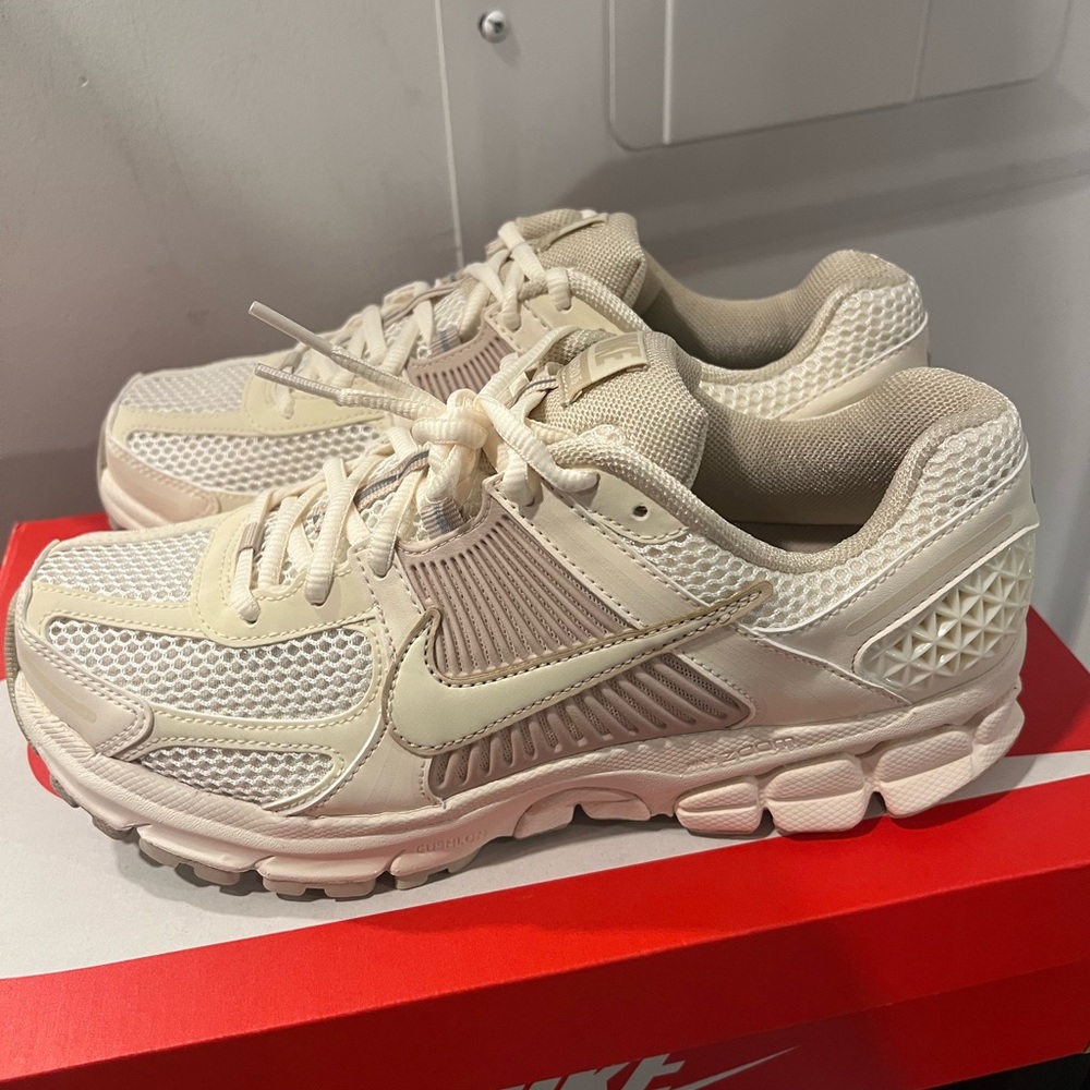 Nike Zoom Vomero 5 sneakers